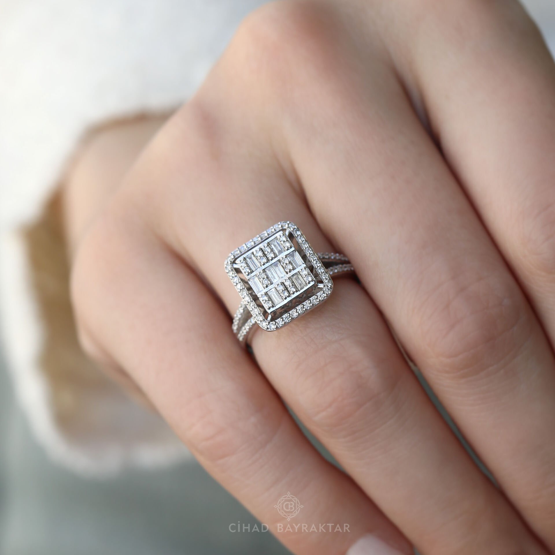 0,61 ct Pırlanta Baget Yüzük