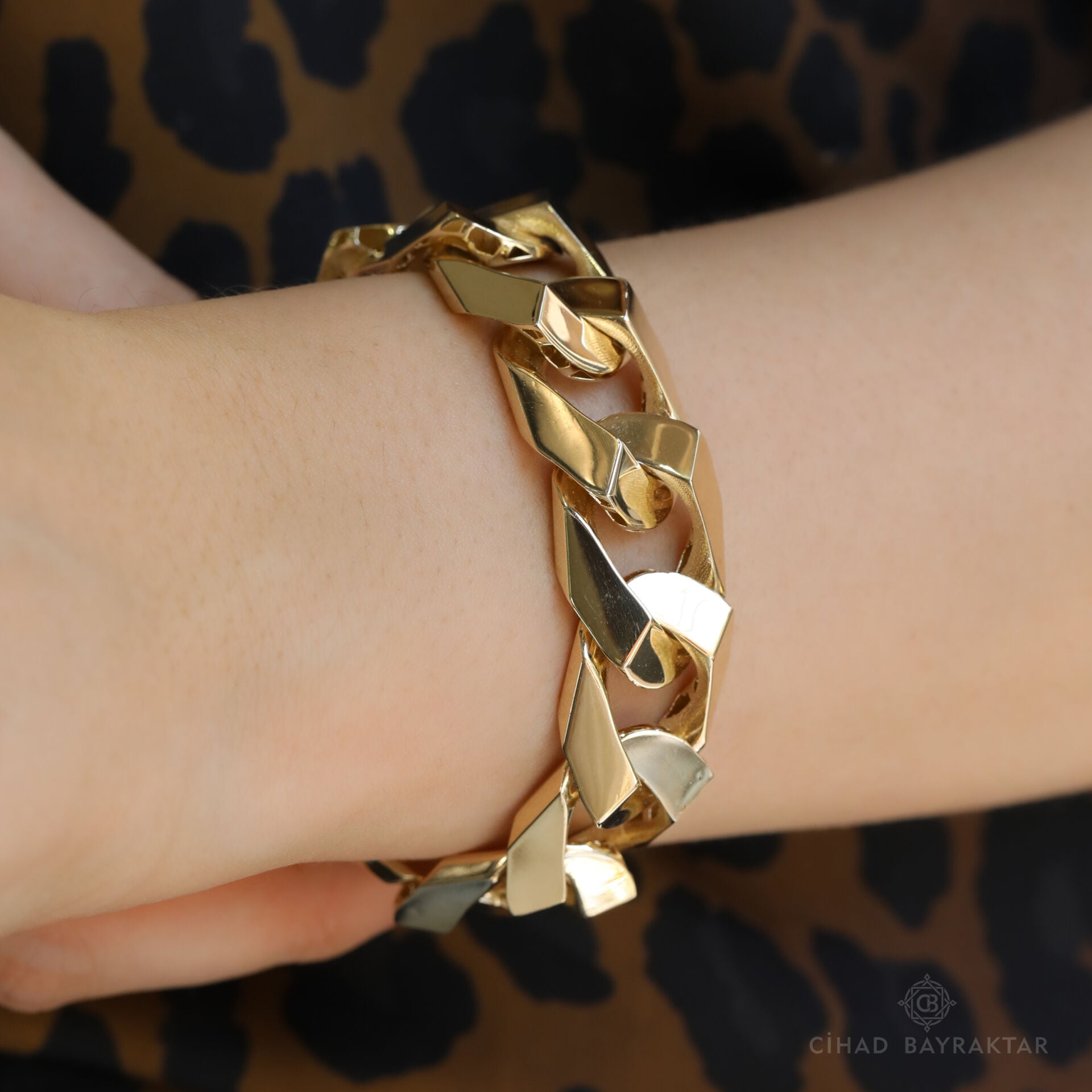 Ema Altın Bileklik