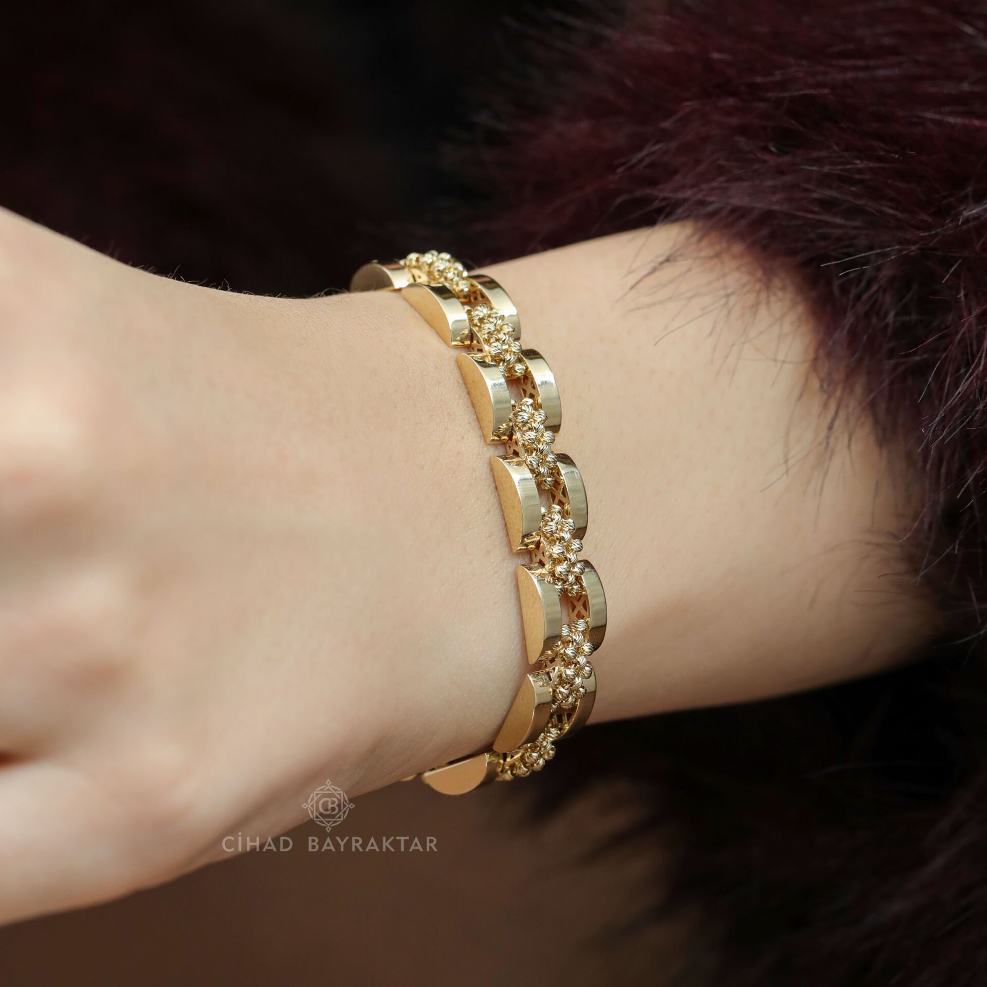 Ema Dorika Detaylı Bileklik