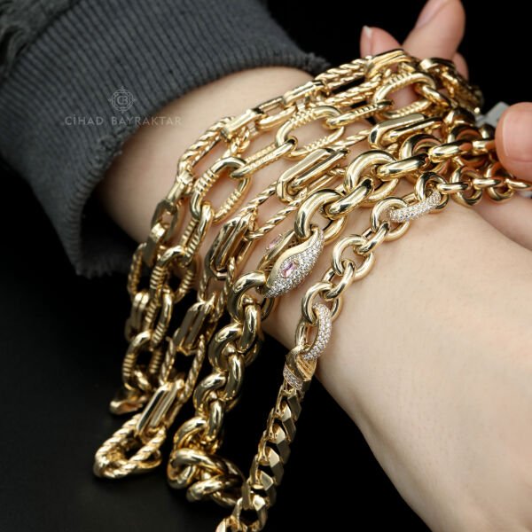 Ema Taşlı Altın Bileklik