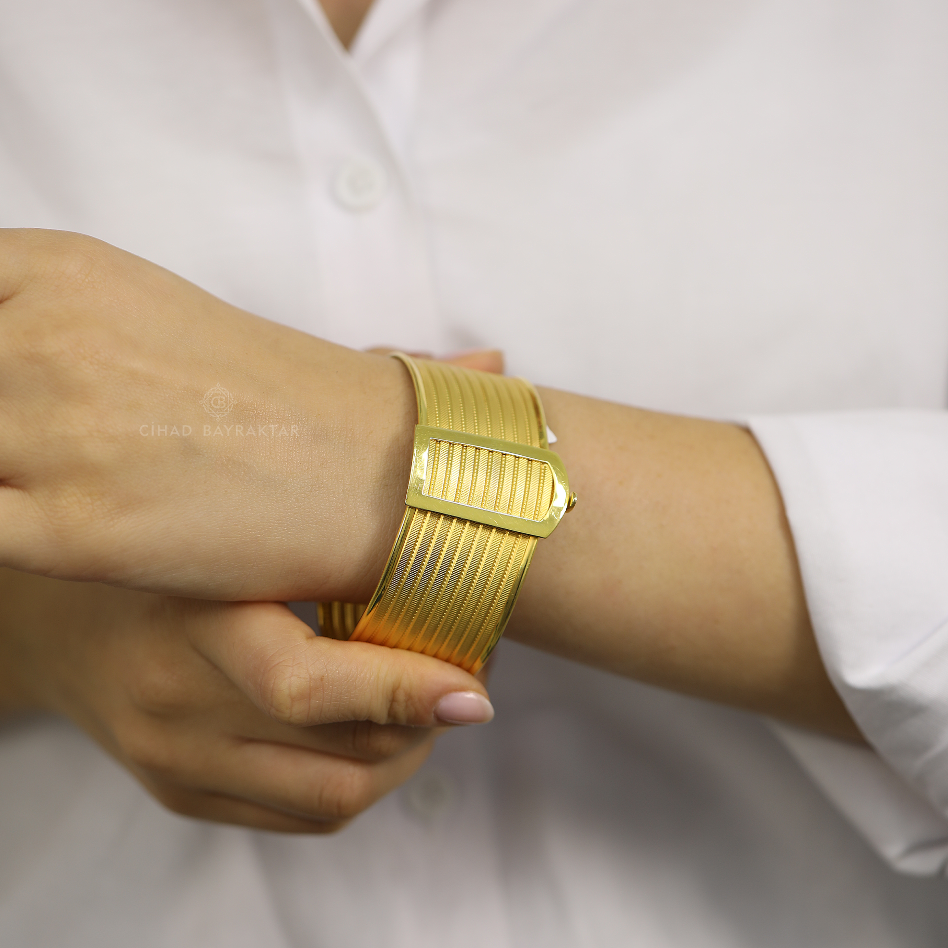 Hasır  Altın Kelepçe