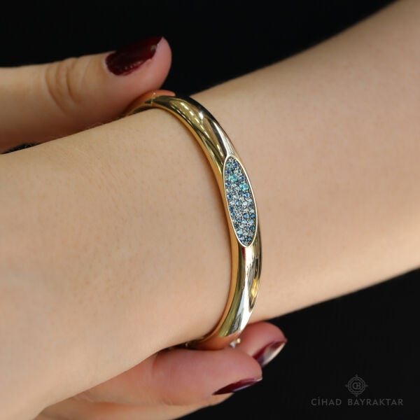 Cetaş Bluera Altın Kelepçe