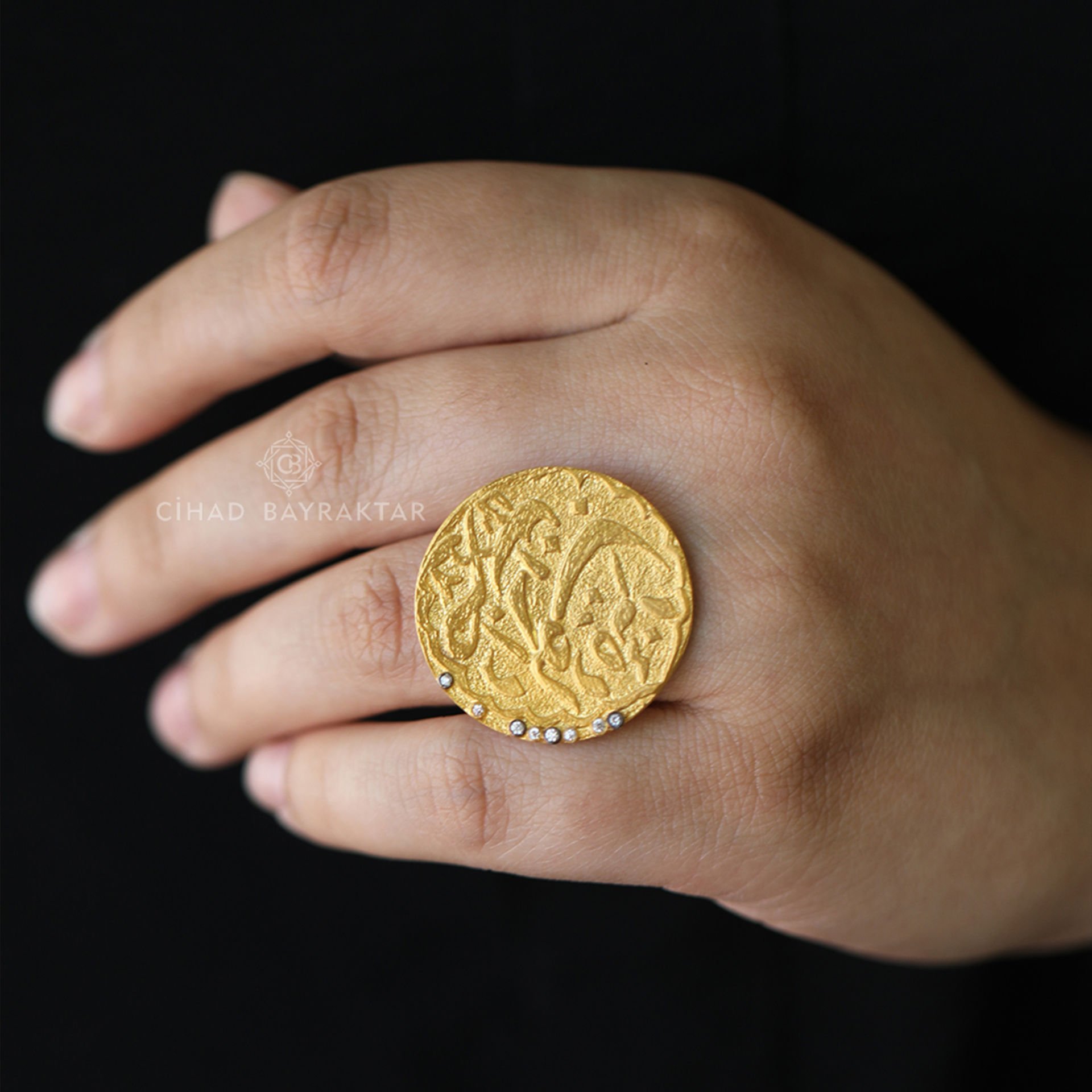 Taşlı Altın Yüzük