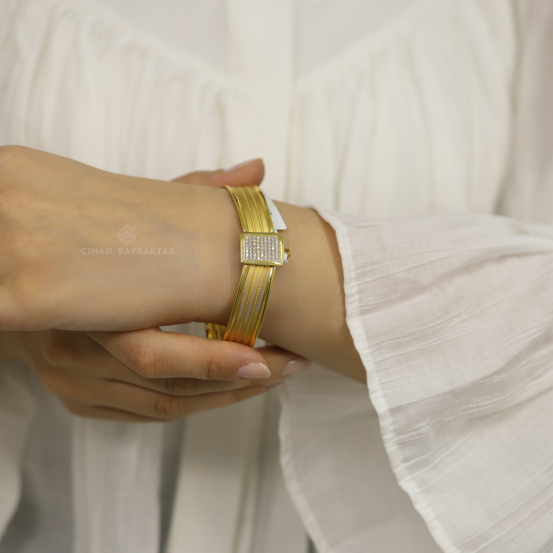 Hasır Altın Kelepçe