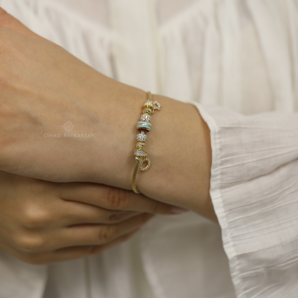 Charmlı Bileklik