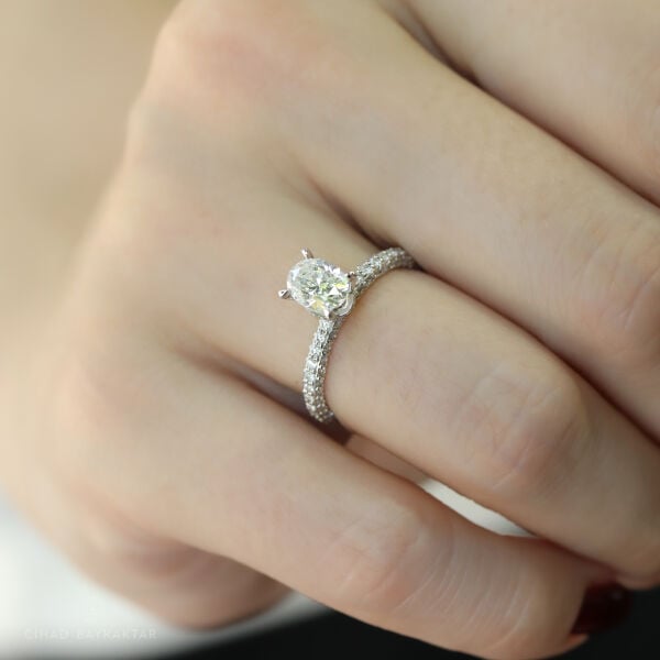 1.69 ct Oval Kesim Pırlanta Yüzük