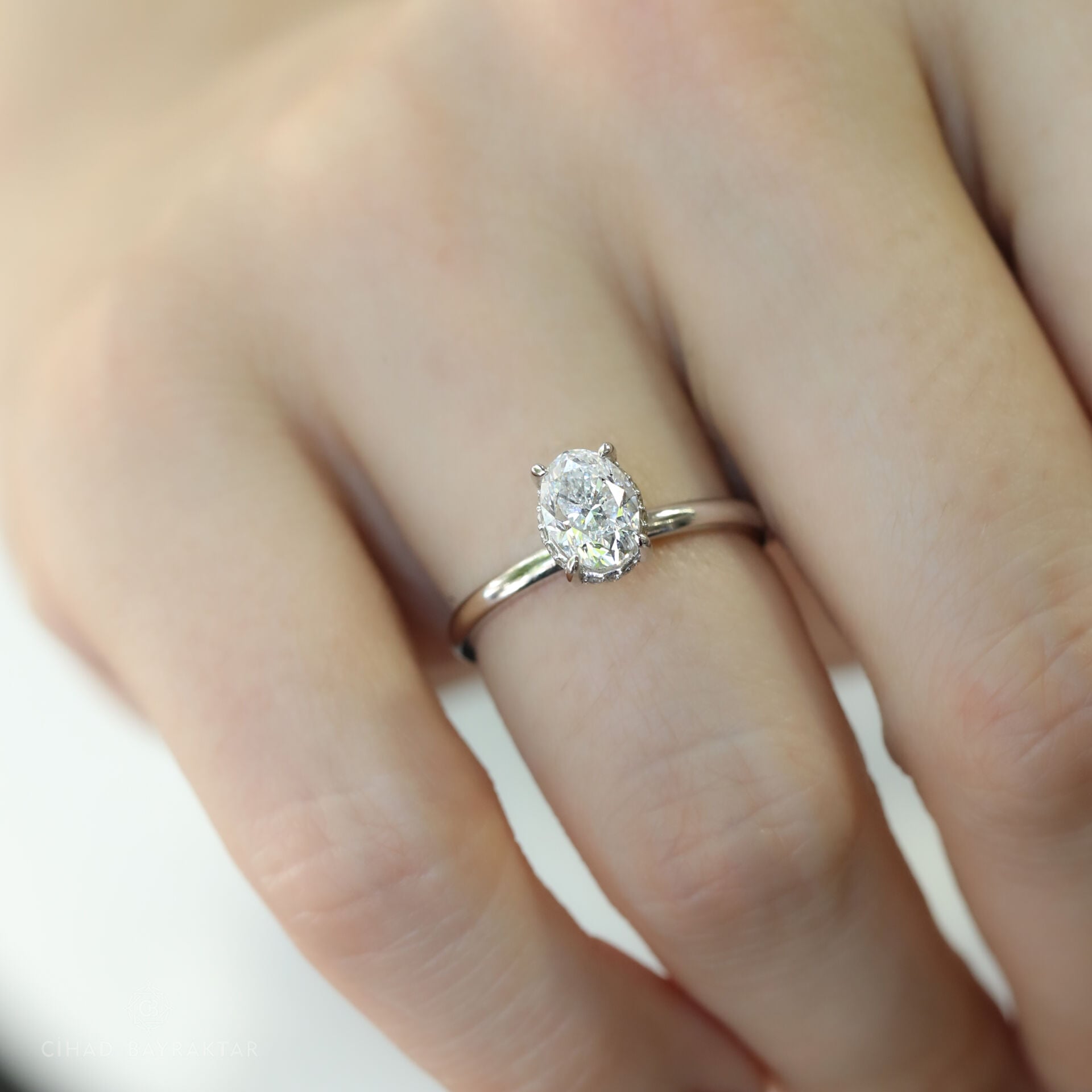1.08 ct Oval Kesim Pırlanta Yüzük