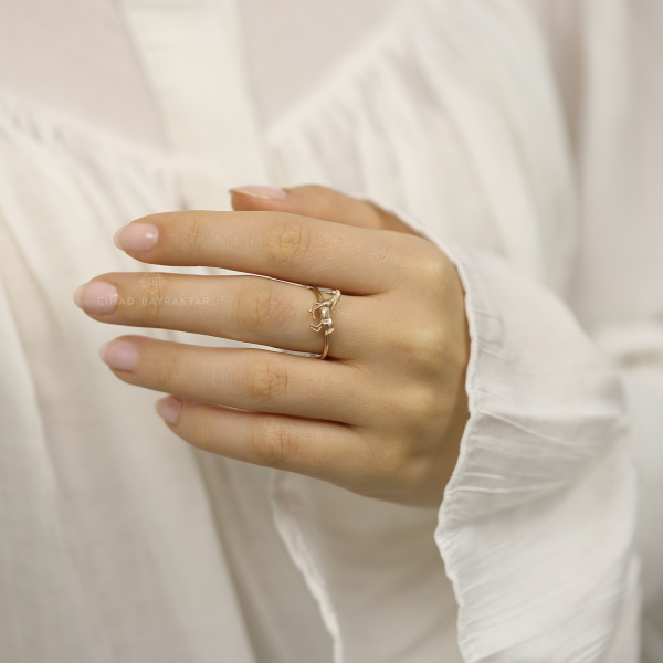 At Figürlü Yüzük