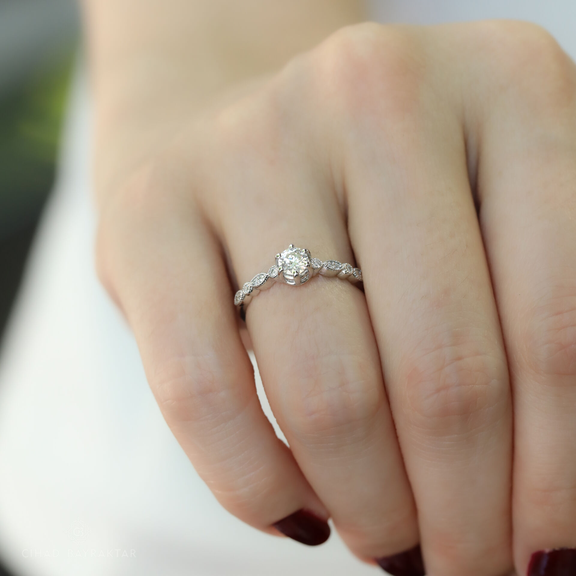 0.42 ct Oval Kesim Pırlanta Yüzük