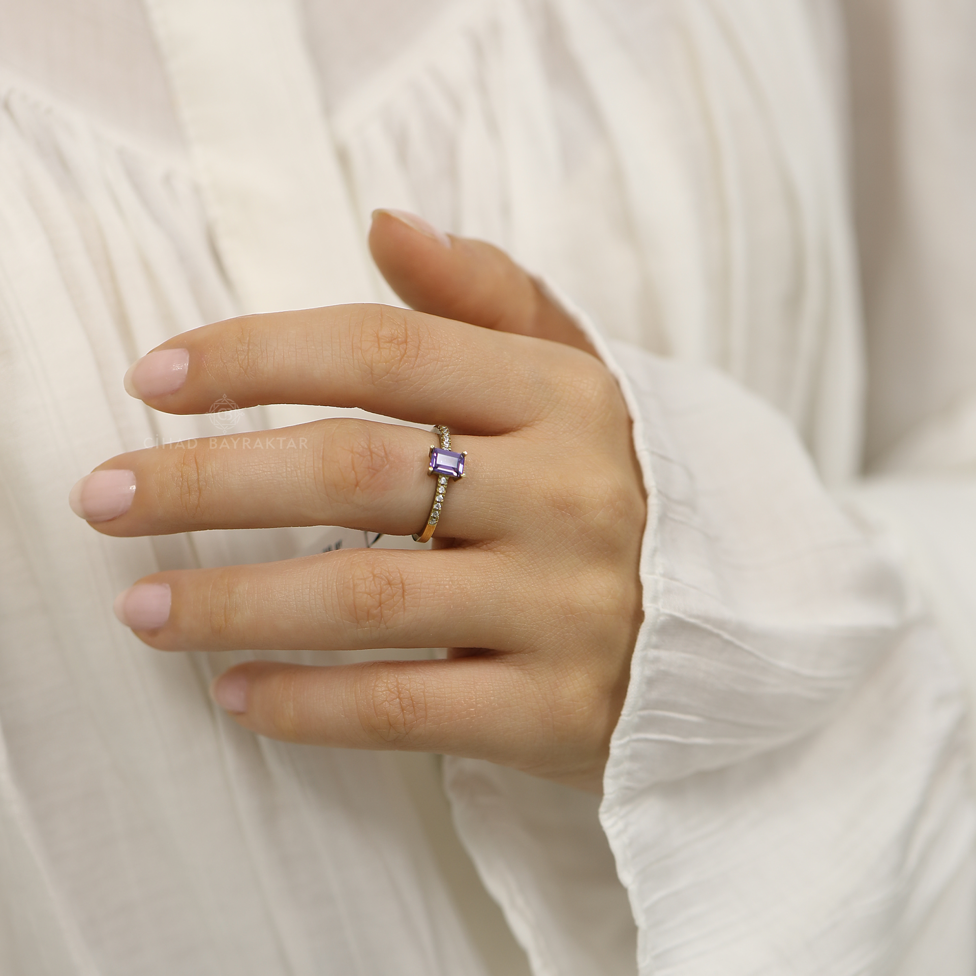 Mor Taşlı Yüzük