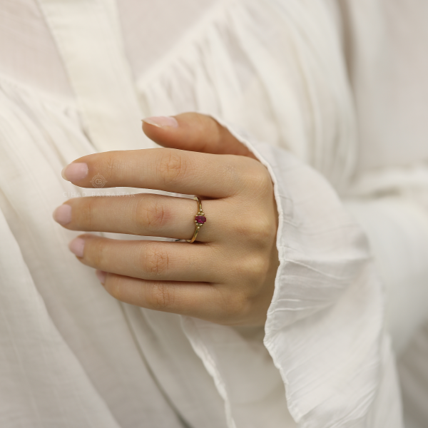 Pembe Taşlı Yüzük