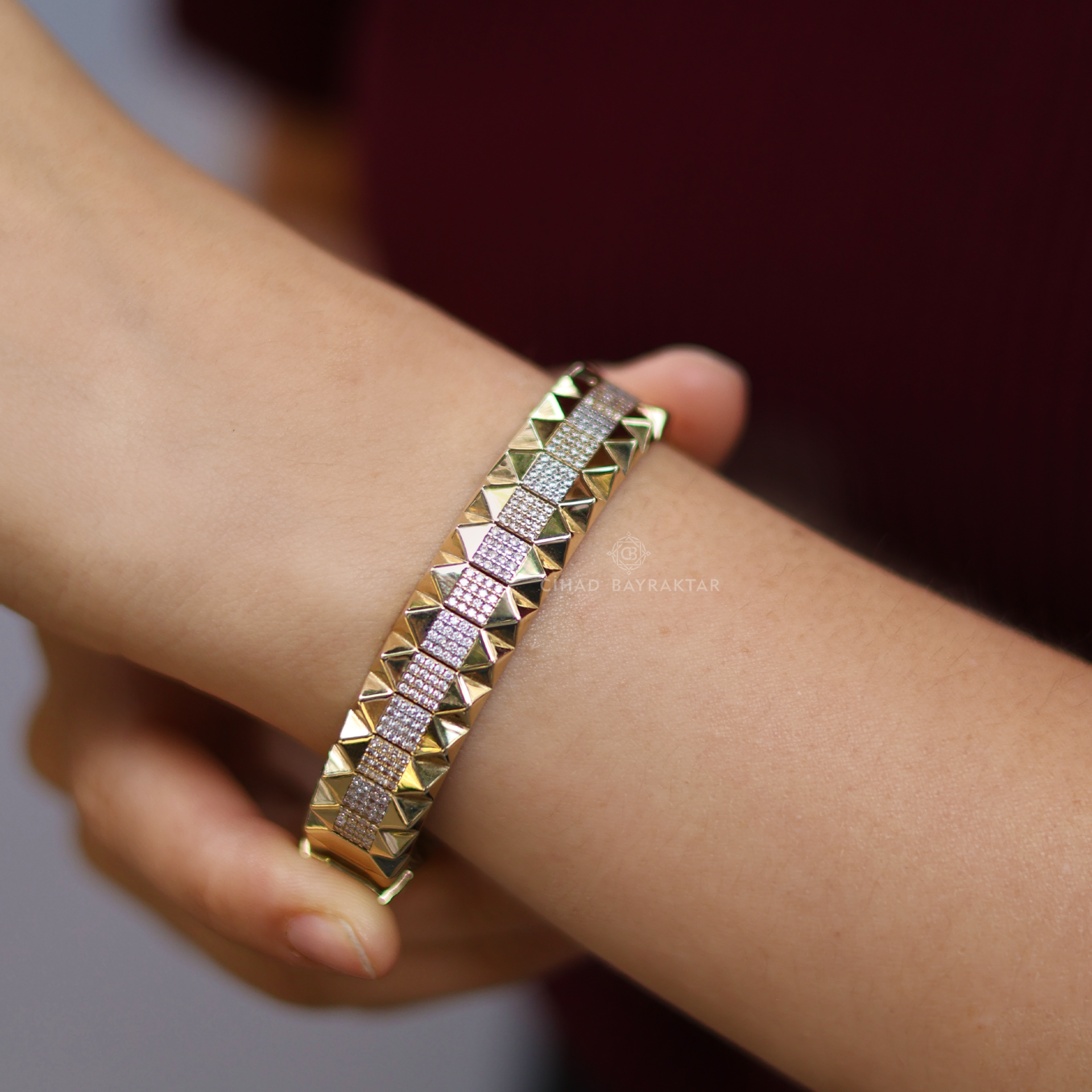 Taşlı Altın Kelepçe