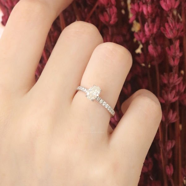 0,71 Ct.  Pırlanta Yüzük