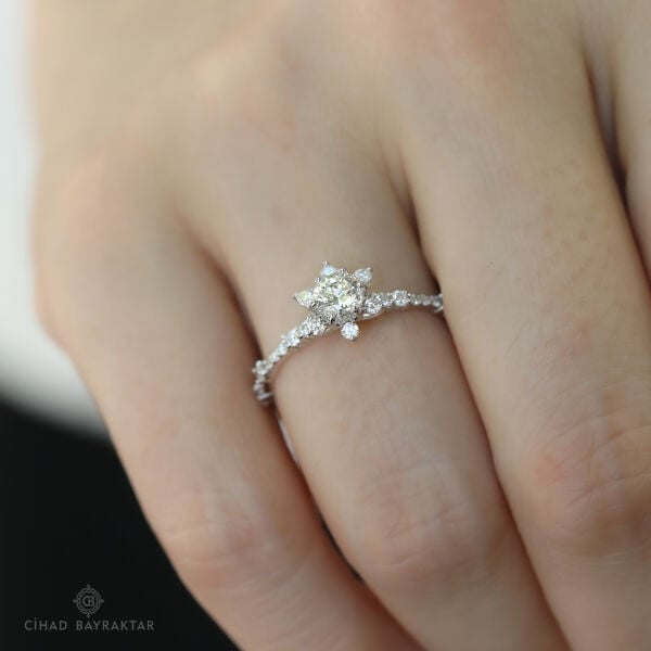 0.74 ct Pırlanta Yüzük