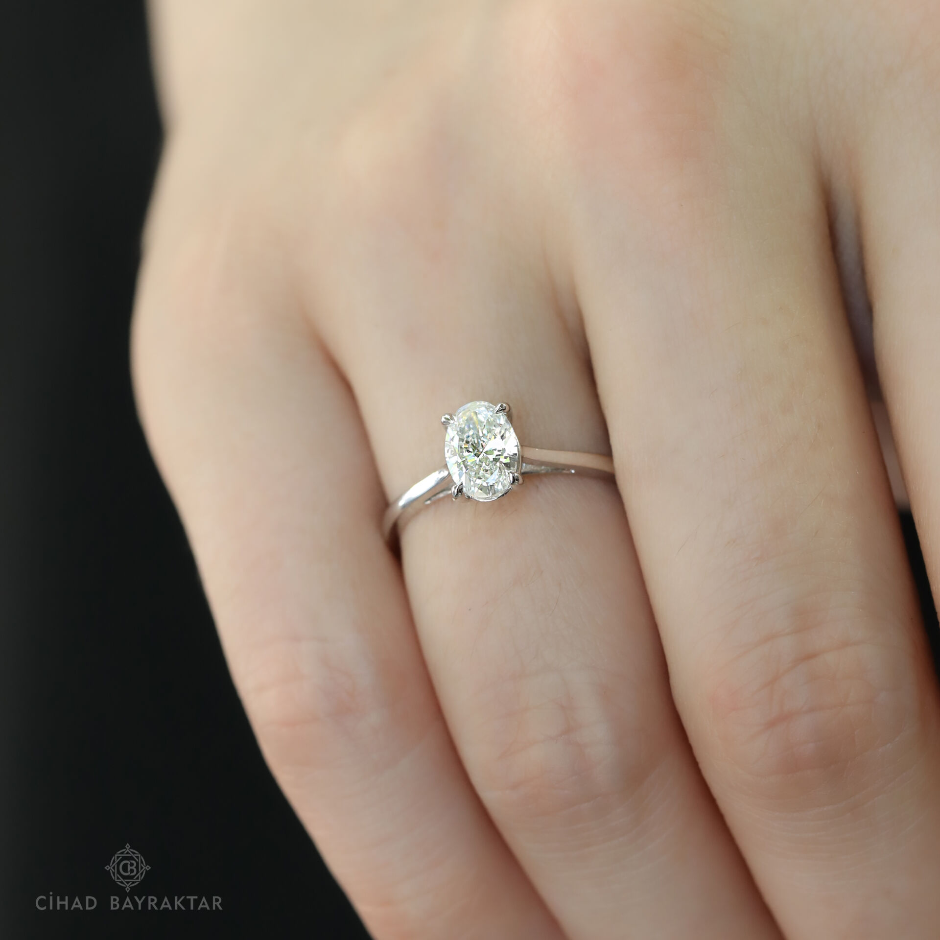 0.80 ct Oval Kesim Pırlanta Yüzük