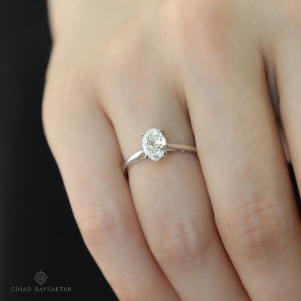 0.80 ct Oval Kesim Pırlanta Yüzük
