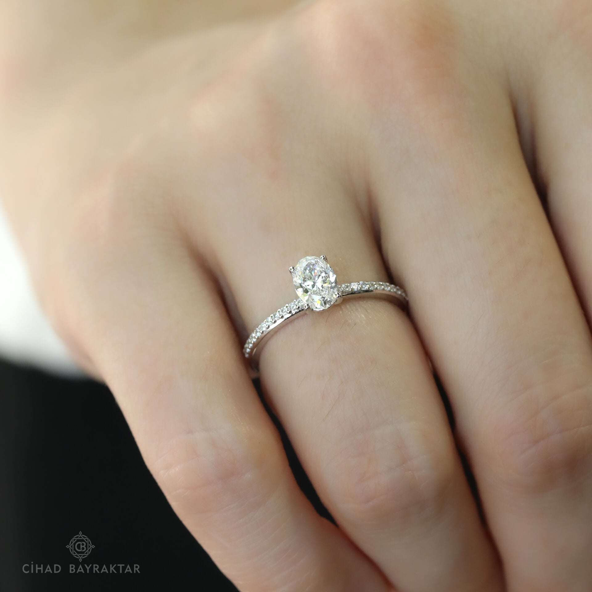 0.86 ct Oval Kesim Pırlanta Yüzük