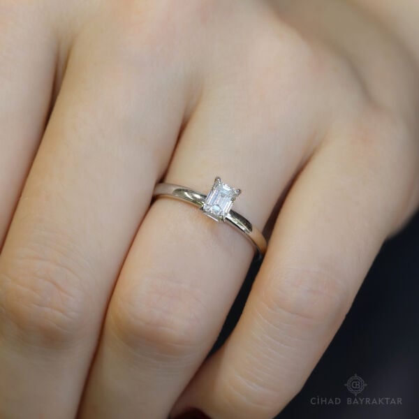 0.51 ct Pırlanta Baget Kesim Yüzük