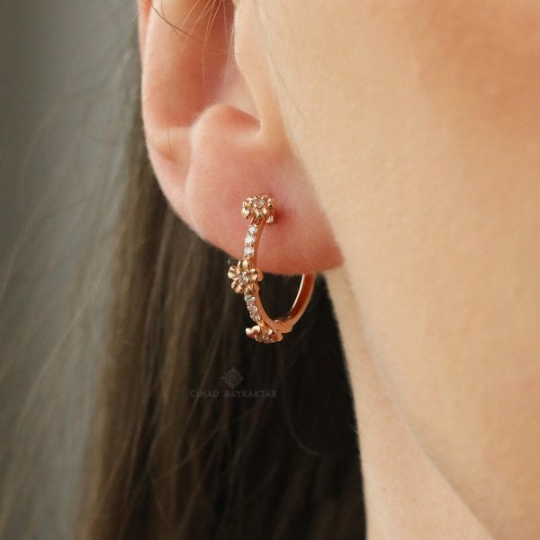 0.28 Ct. Halka Pırlanta Küpe