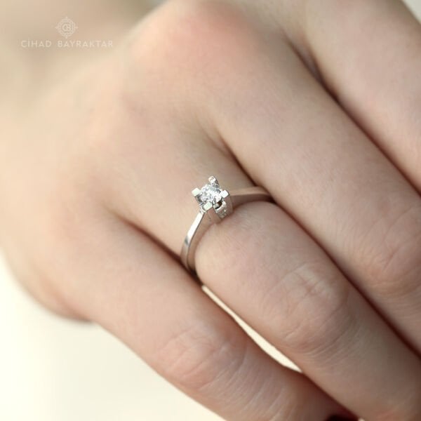 0,24 ct Pırlanta Tektaş Yüzük