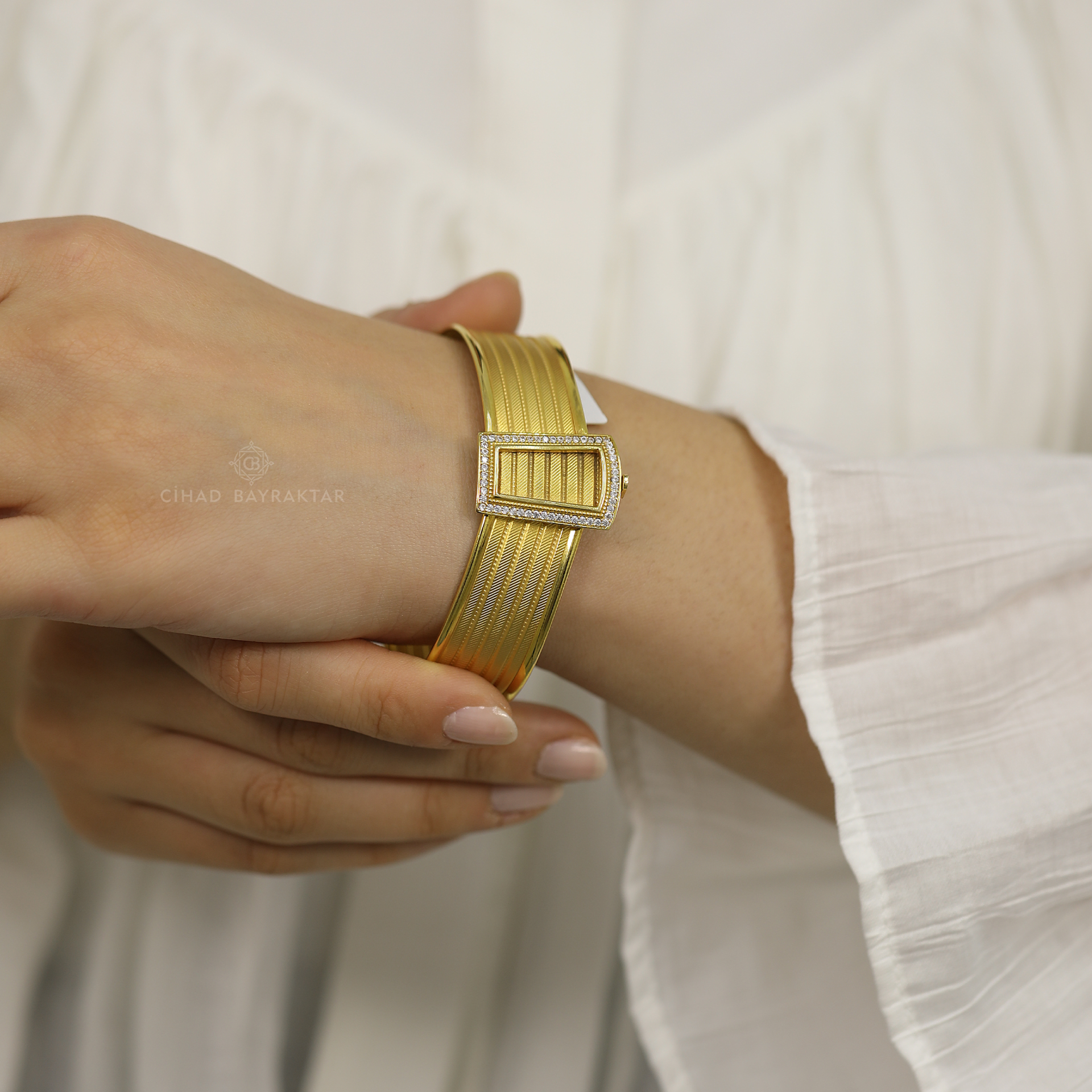 Taşlı Altın Kelepçe