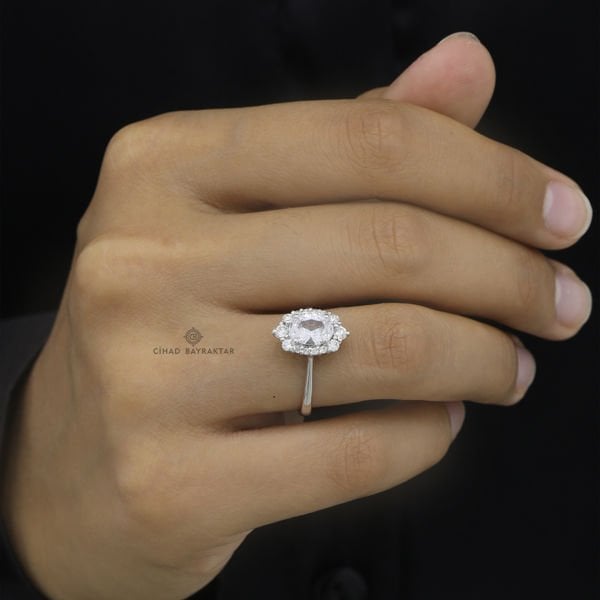 0,37 Karat Morganite Pırlanta Yüzük