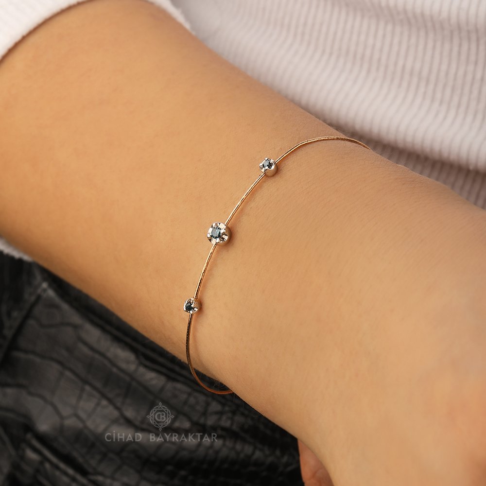 0.13 Ct. Fantazi Mavi  Pırlanta Bileklik