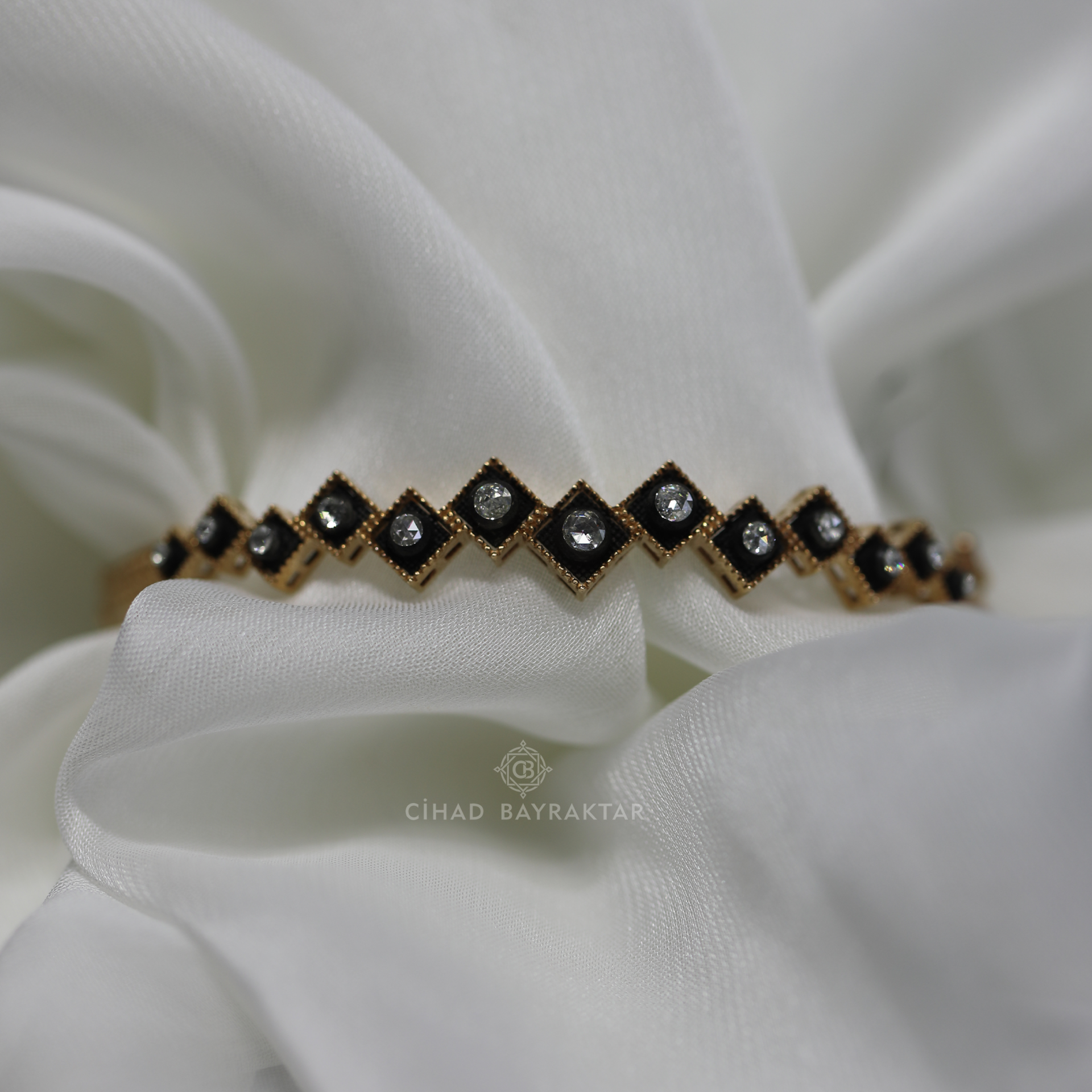 Tasarım Elmas Kelepçe