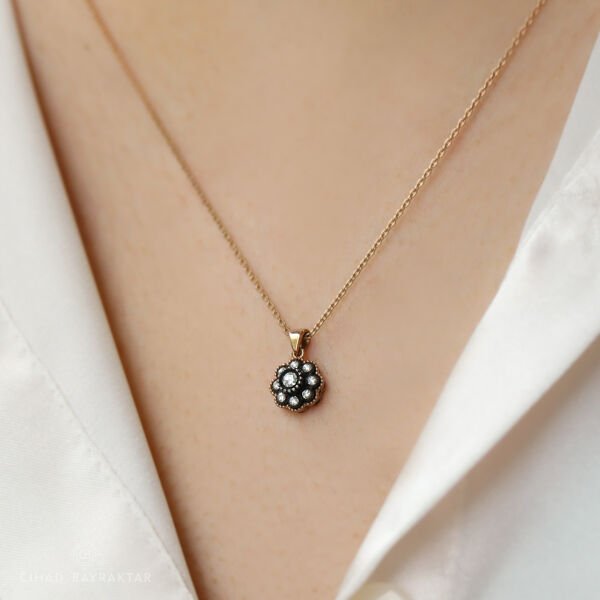 0,13 ct Elmas Papatya Kolye