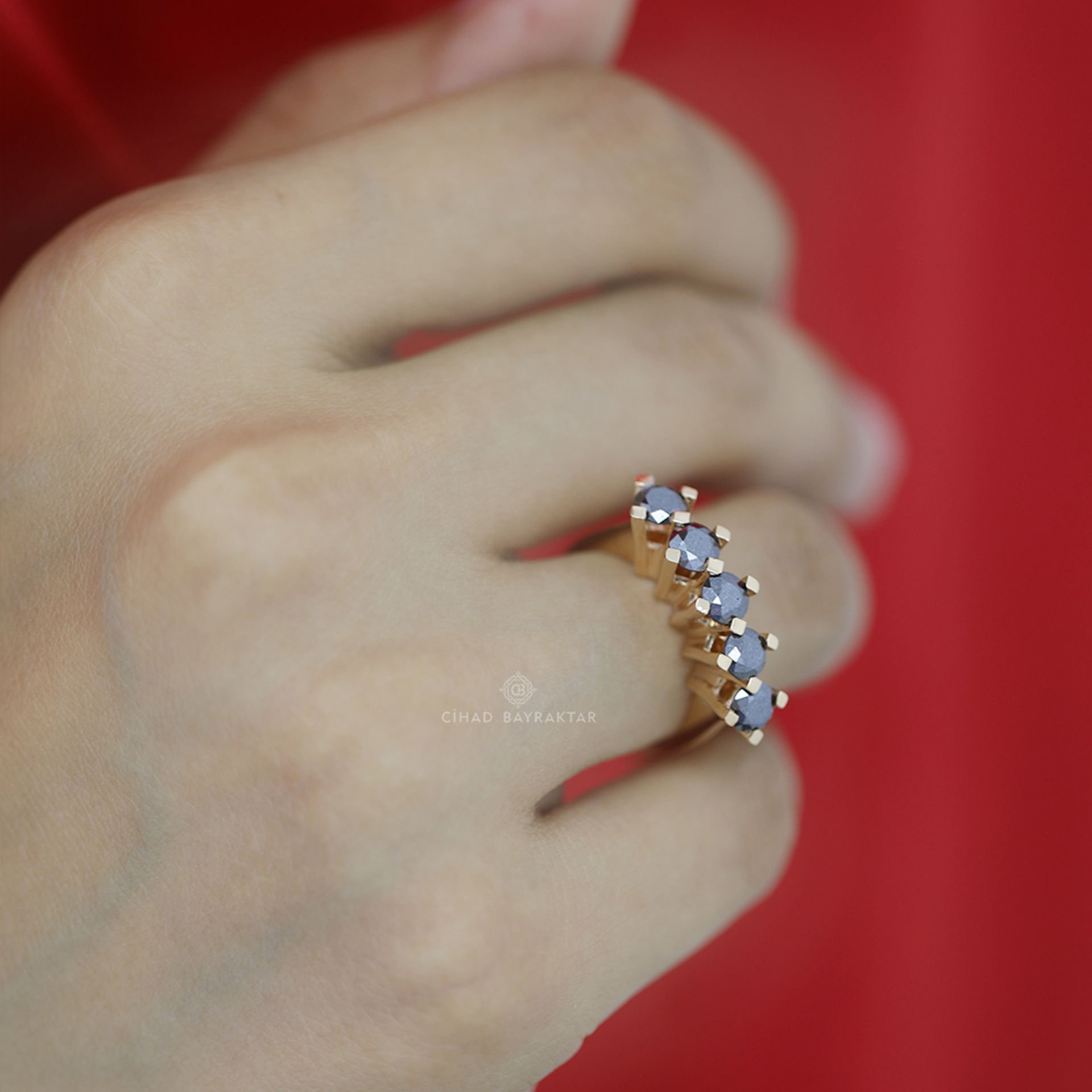 Siyah Pırlanta Beştaş Yüzük