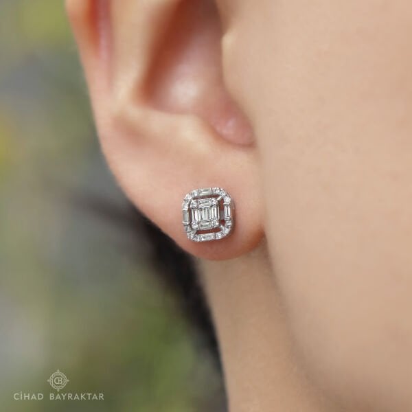 0,35 ct Pırlanta Baget Küpe