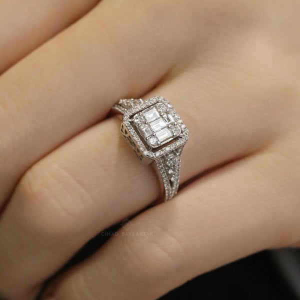 0,92 Ct. Baget Pırlanta Yüzük