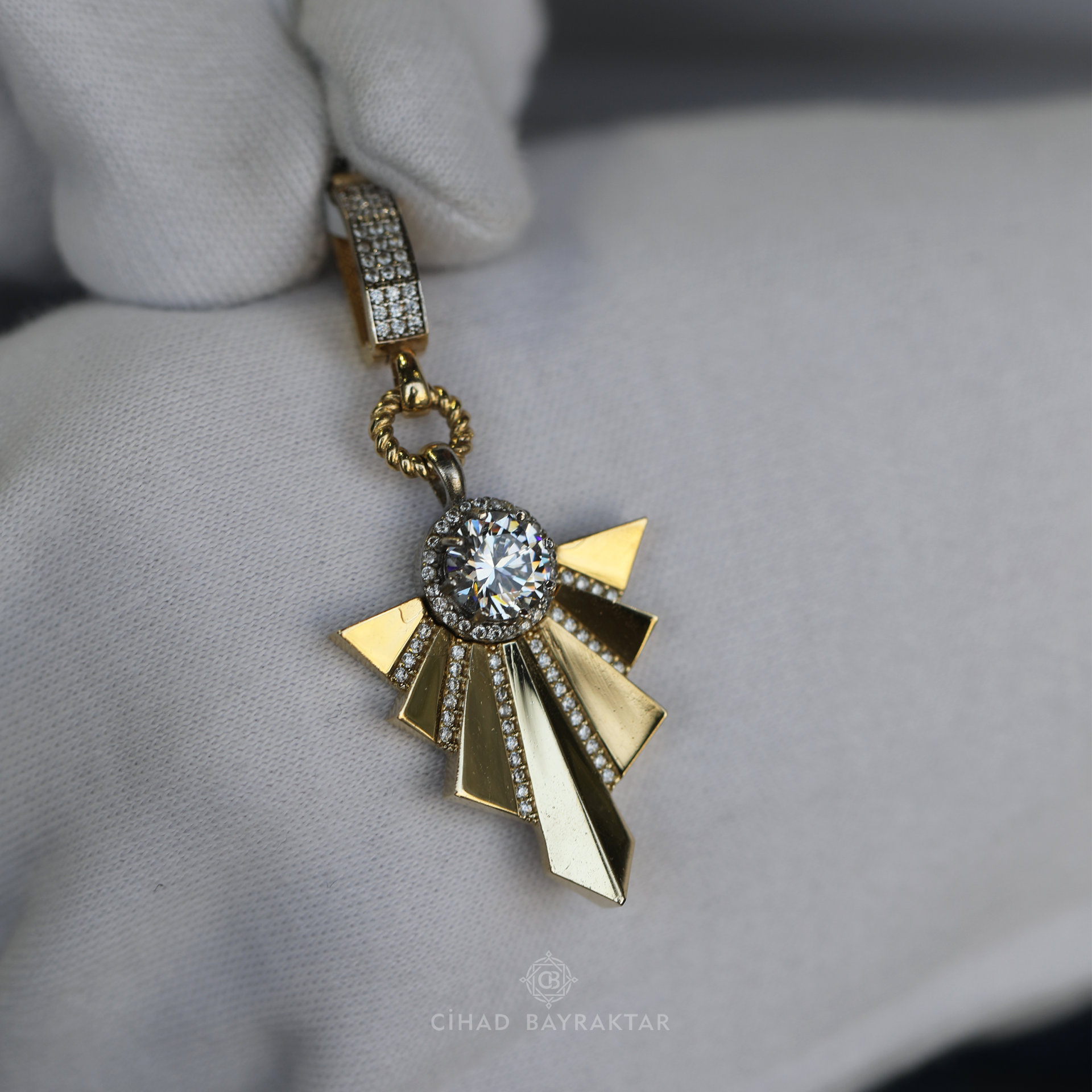 Figür Ema Charm
