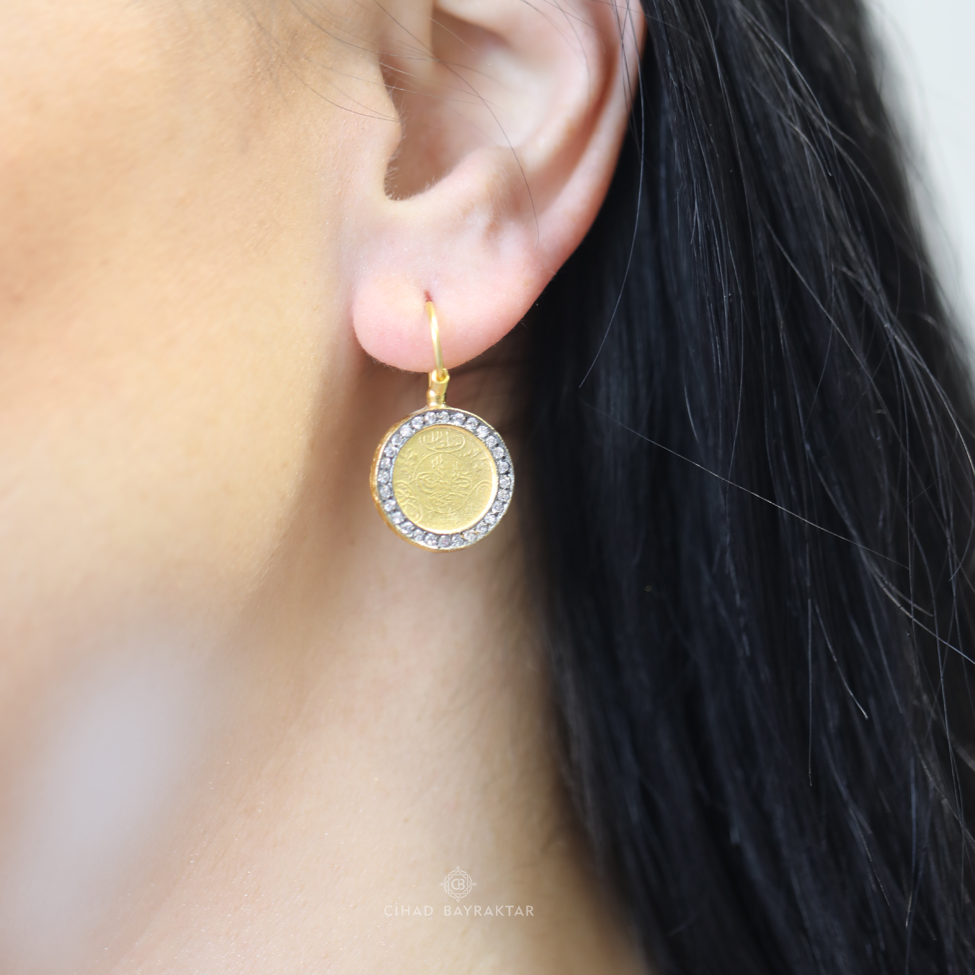 Fantezi Altın Küpe