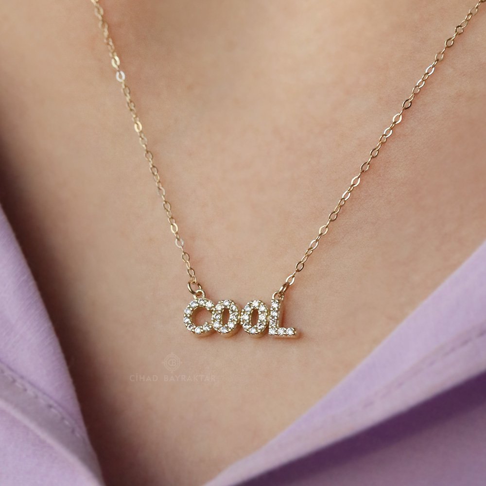 Cool Taşlı Altın Kolye