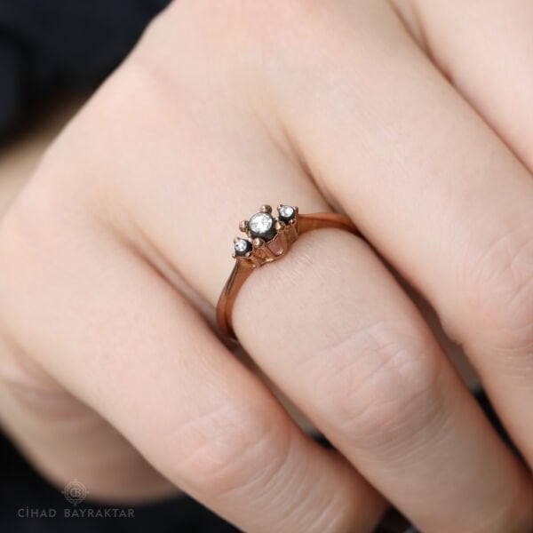 0,08 ct Elmas Tria Yüzük