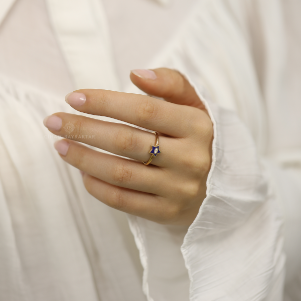 Mineli Yıldız Altın Yüzük