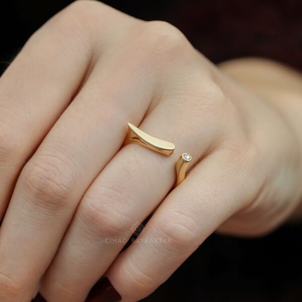 Taş Detay Altın Yüzük