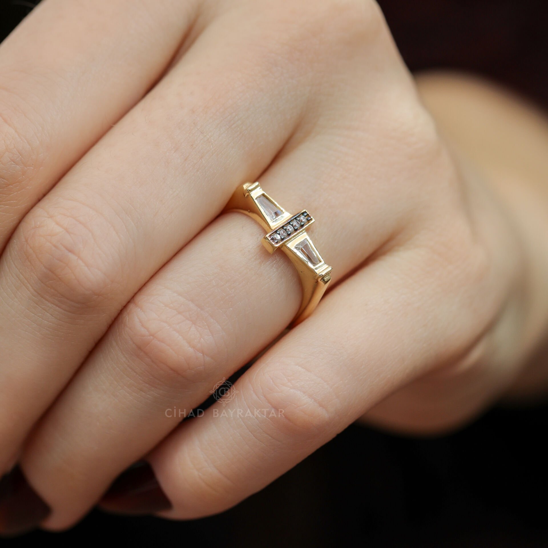 Taşlı Altın Yüzük