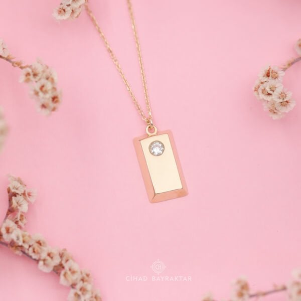 Plaka Altın Kolye