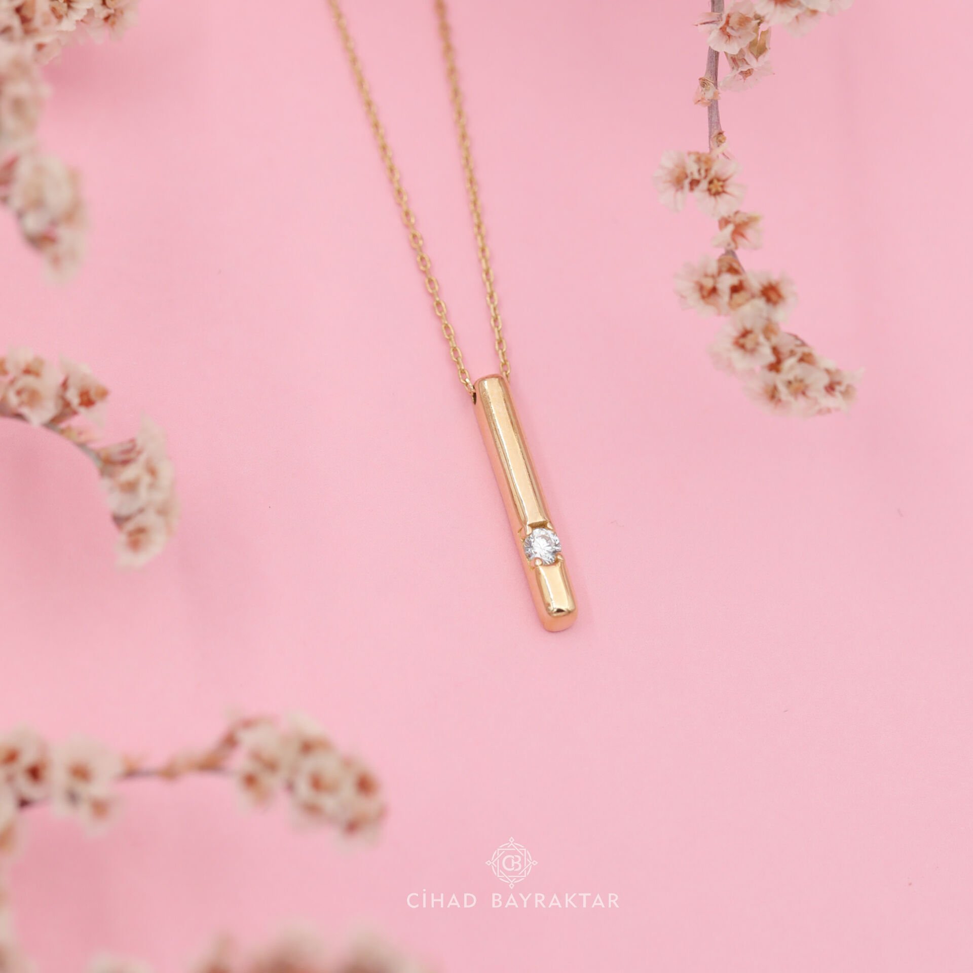 Taş Detay Altın Kolye