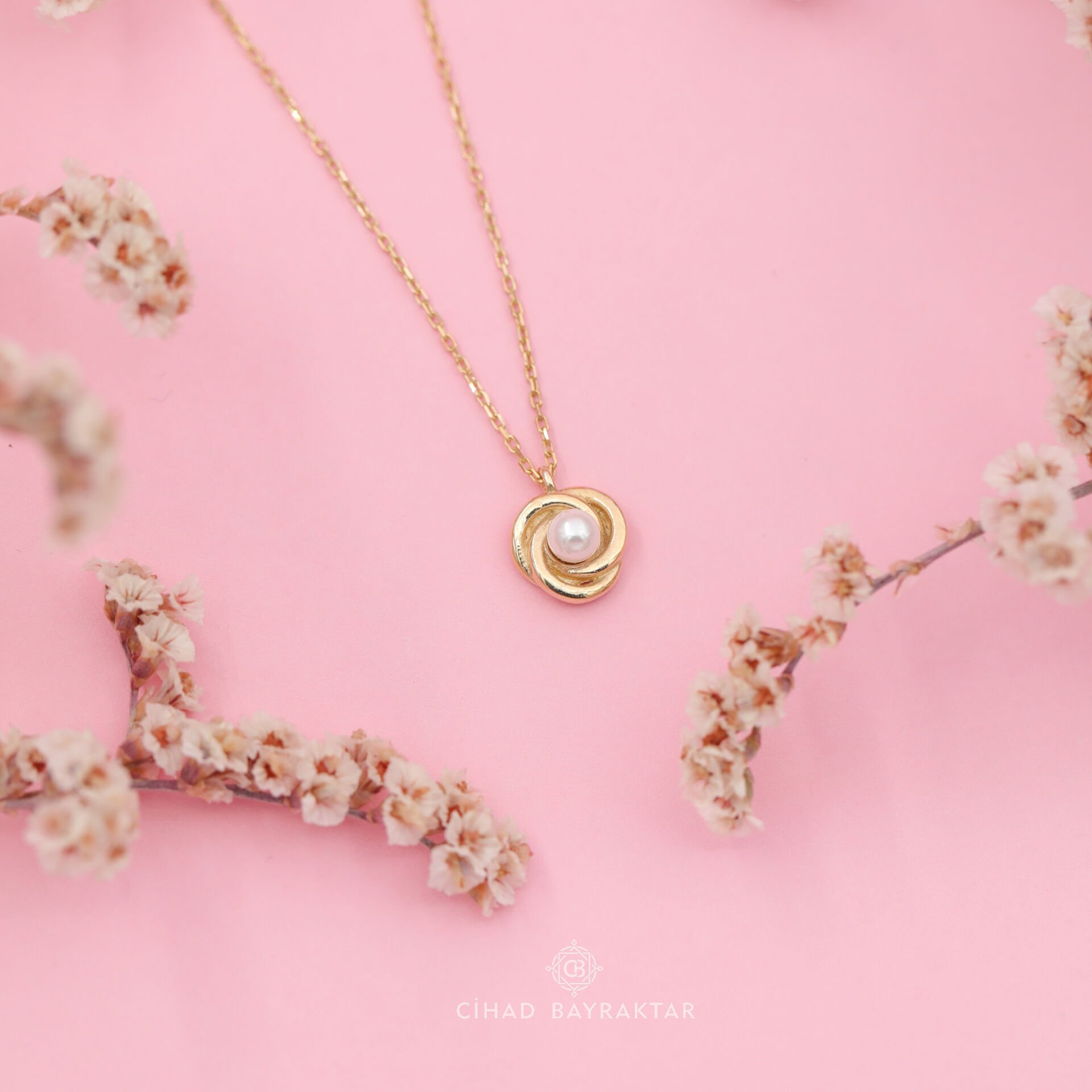 İncili Altın Kolye