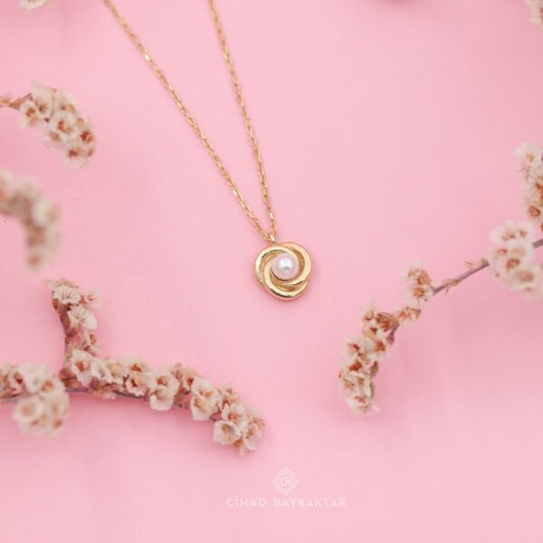 İncili Altın Kolye