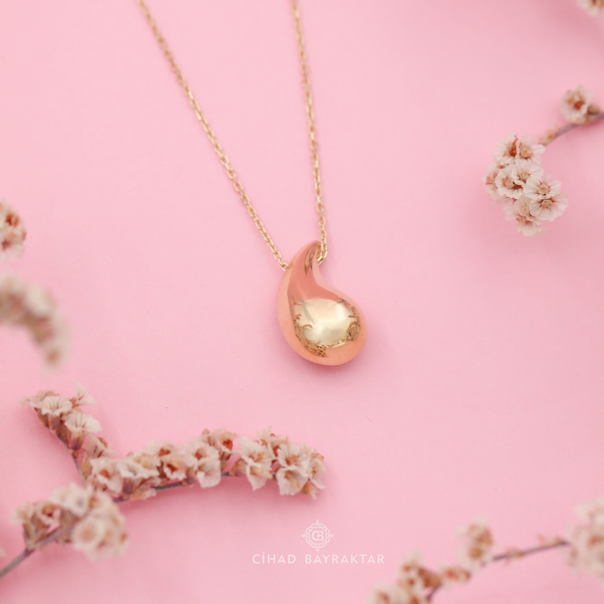 3 Boyutlu Altın Kolye