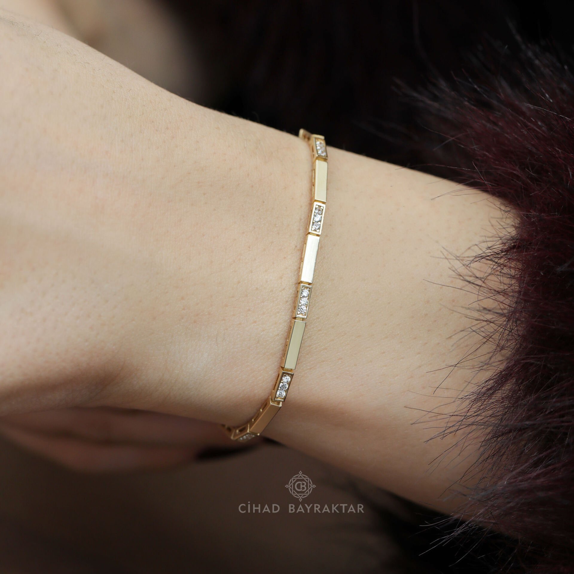Taşlı Altın Bileklik