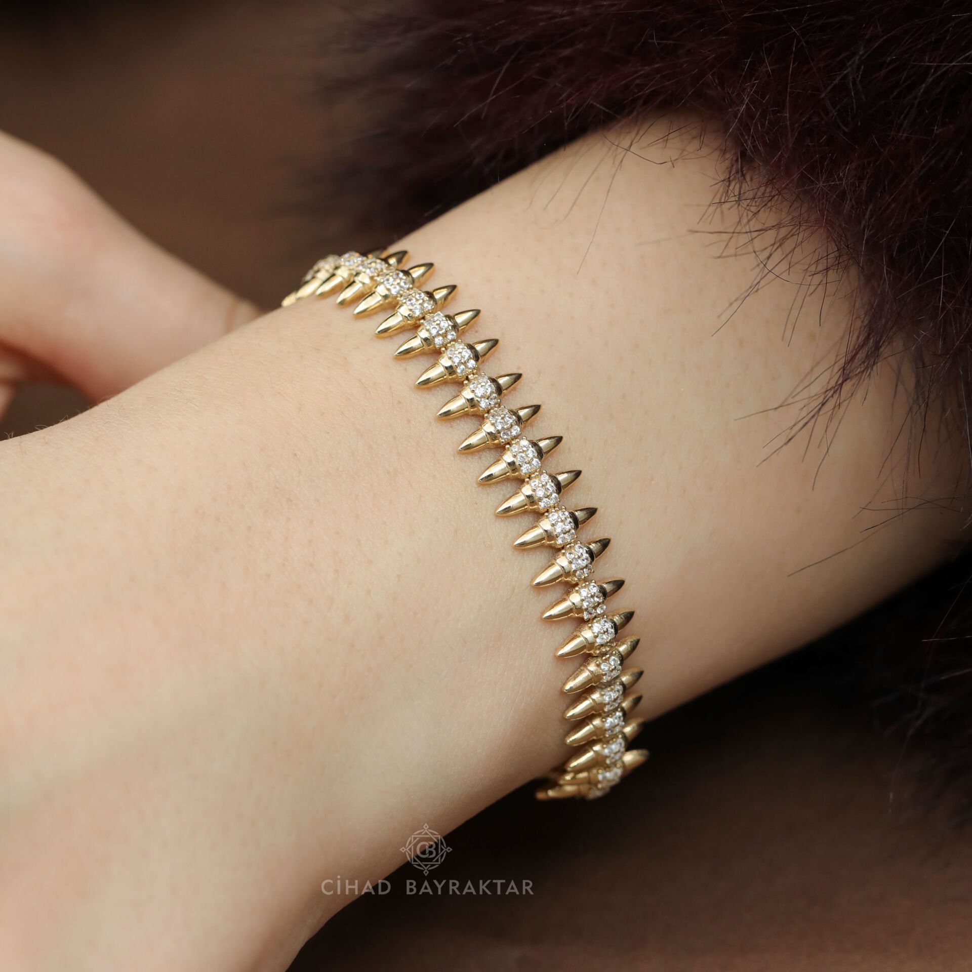 Taşlı Altın Bileklik