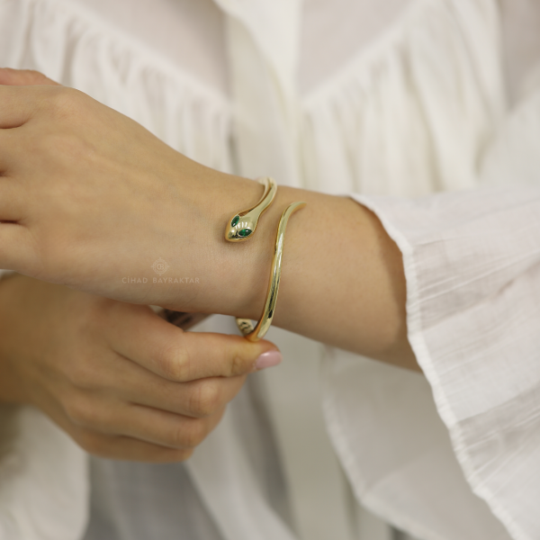 Yeşil Gözlü Yılan Kelepçe