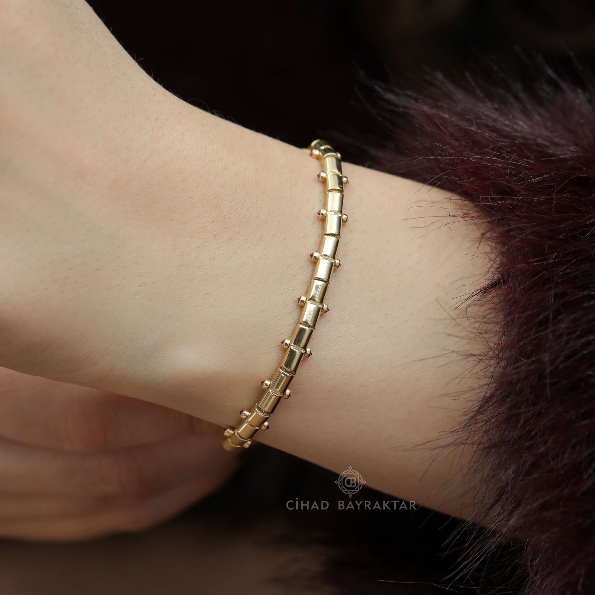 Taş Detaylı Altın Bileklik