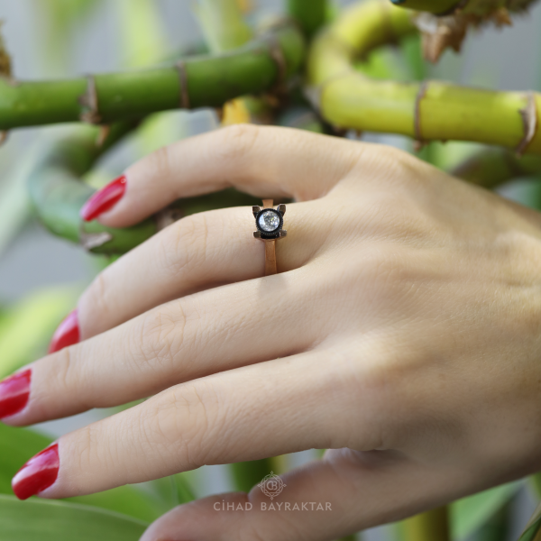 0.32 Ct. Elmas Yüzük