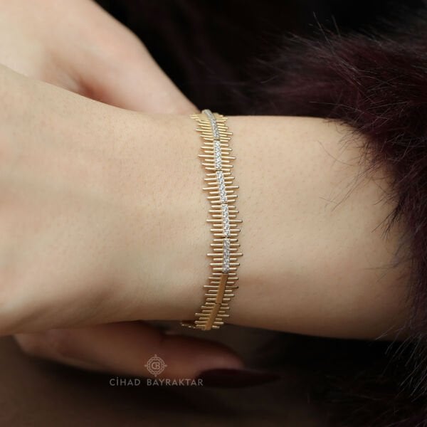 Taşlı Altın Bileklik